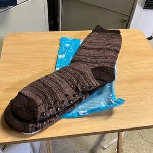SDBING Women's Brown Thick Grip Bottom Slipper Socks OS NIP